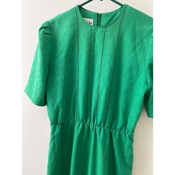 Henry-Lee Green Short Sleeve Dress With Pockets & Zipper Closure - Picture 2 of 7